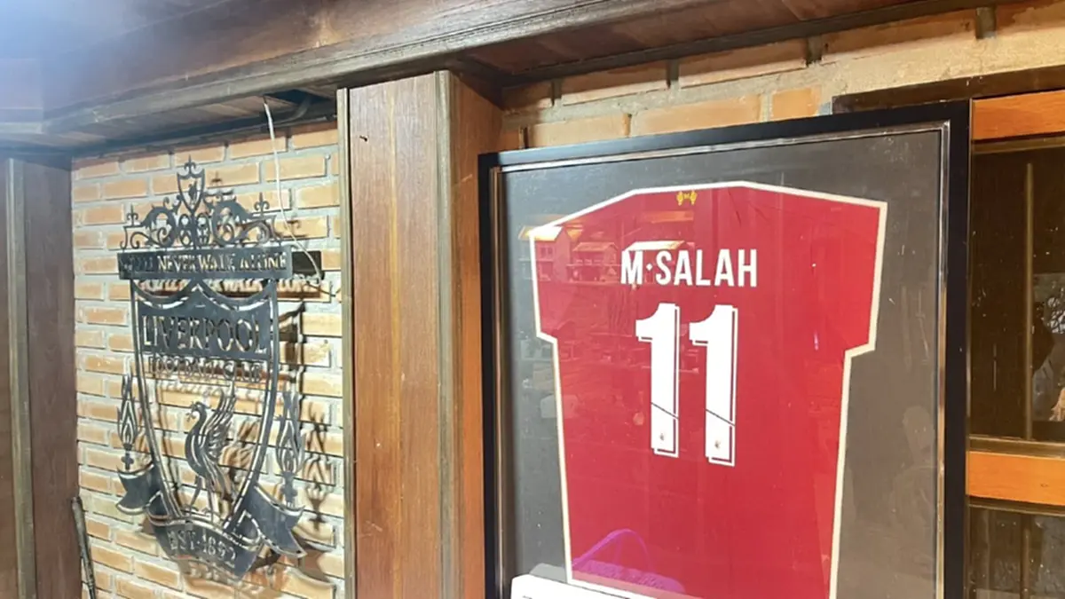 ไม่คิดว่าจะกล้าเผา เปิดราคาเสื้อเซียนพระดัง พร้อมลายเซ็นซาลาห์