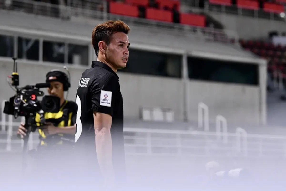 เอาหล่ะสิ โค้ชใหม่บอลไทย พูดถึง โก๋อุ้ม หลังเห็นฟอร์มในเกมล่าสุด