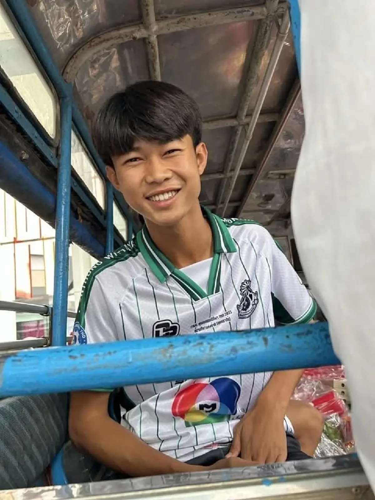 เศร้า \"น้องซอส\" เบอร์ 13 กองหน้า ทีมหมอนทอง เตรียมย้ายโรงเรียน