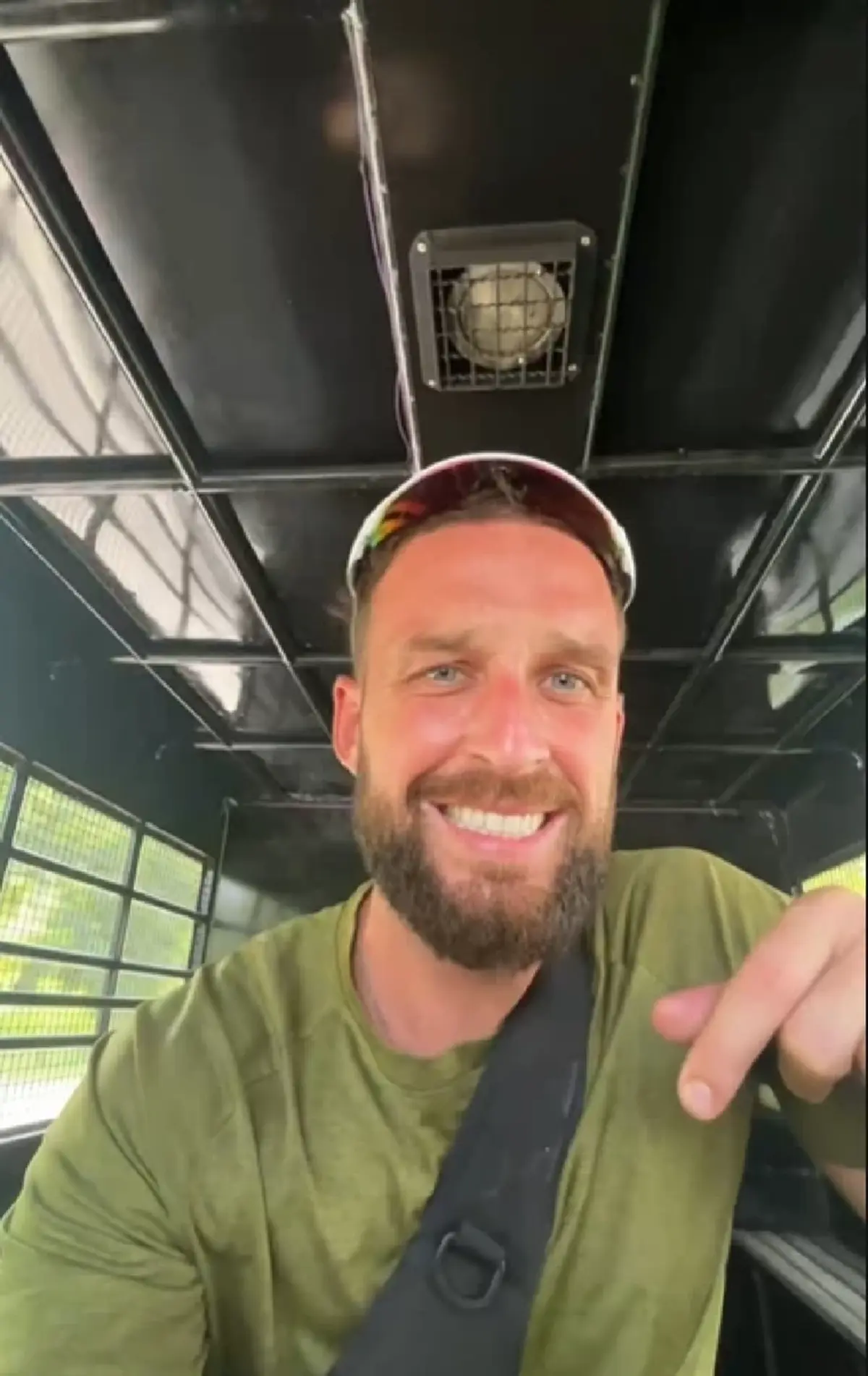 โบกรถผิดชีวิตเปลี่ยน ฝรั่งมาเที่ยวไทย เจอบริการสุดVIP ล็อค2ชั้น