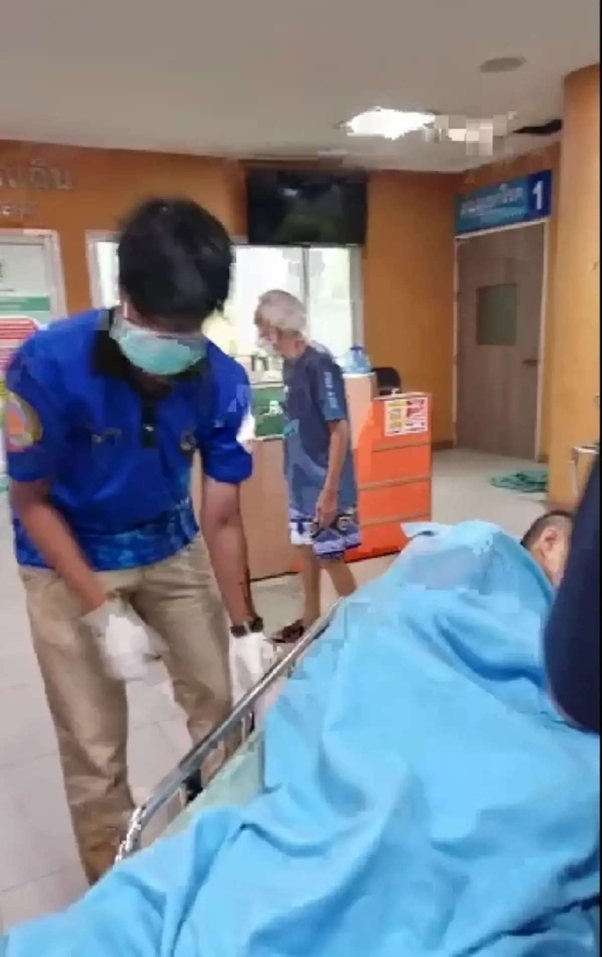 ถึงว่า ญาติเตรียมเผา ก่อนเปิดโลงดูแล้วเจอคุณยายยังมีชีวิตอยู่