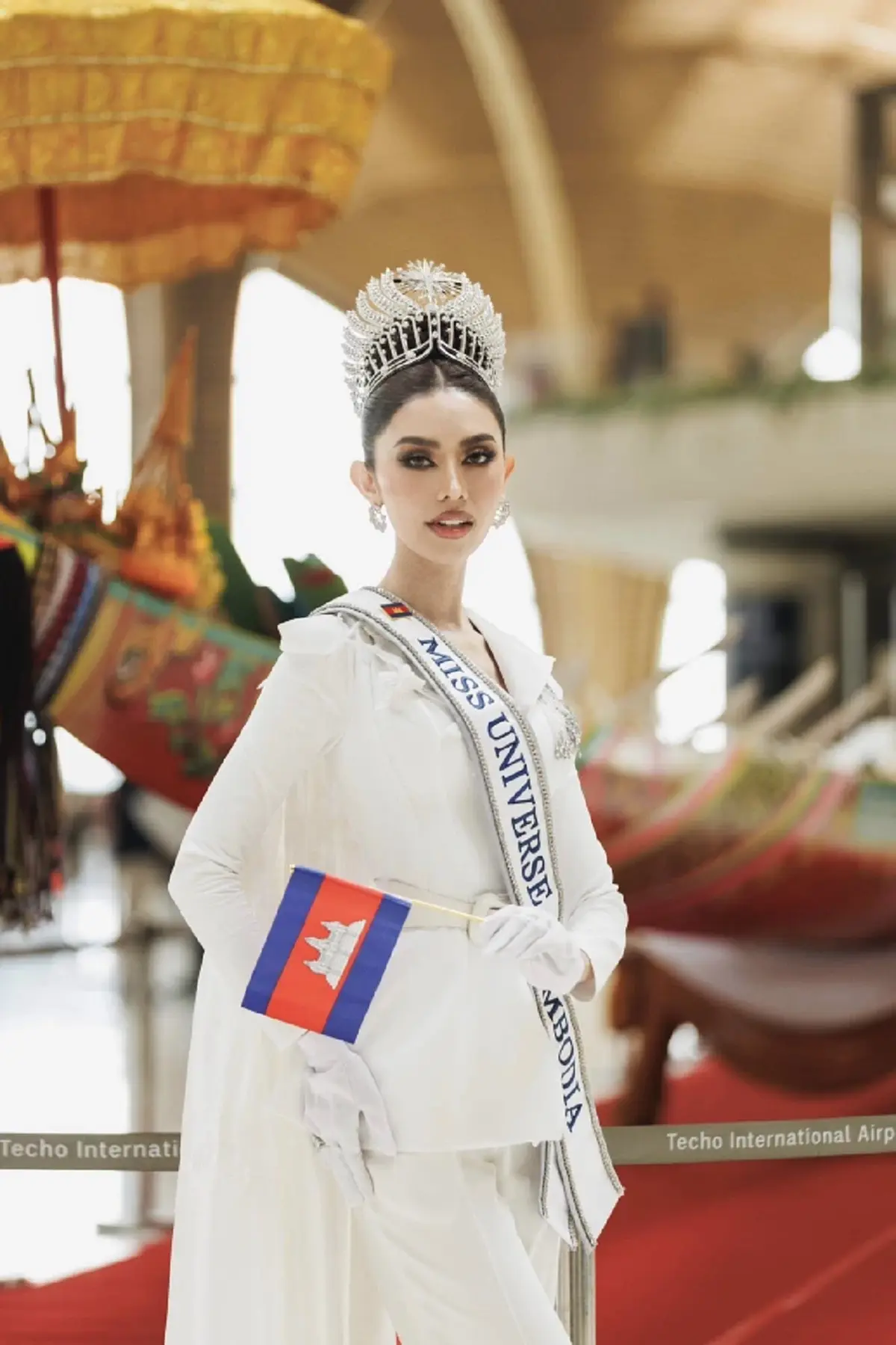 บอสณวัฒน์ โพสต์ภาพคู่ นางงามกัมพูชา หลังมีข่าวต้นสังกัดสั่งถอนตัว