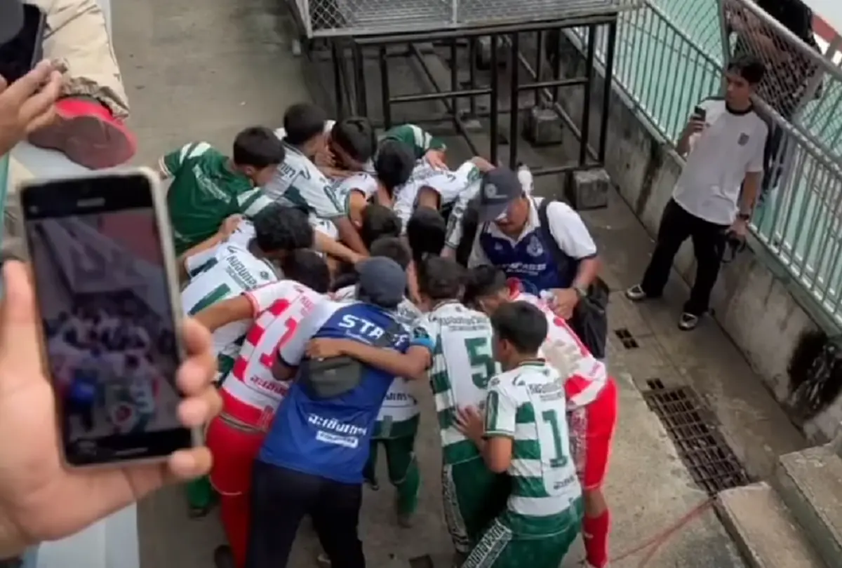 เปิดทะเบียน รถขนฝัน หมอนทองวิทยา ครูสกลขับเองพาเด็กสู่ฝัน