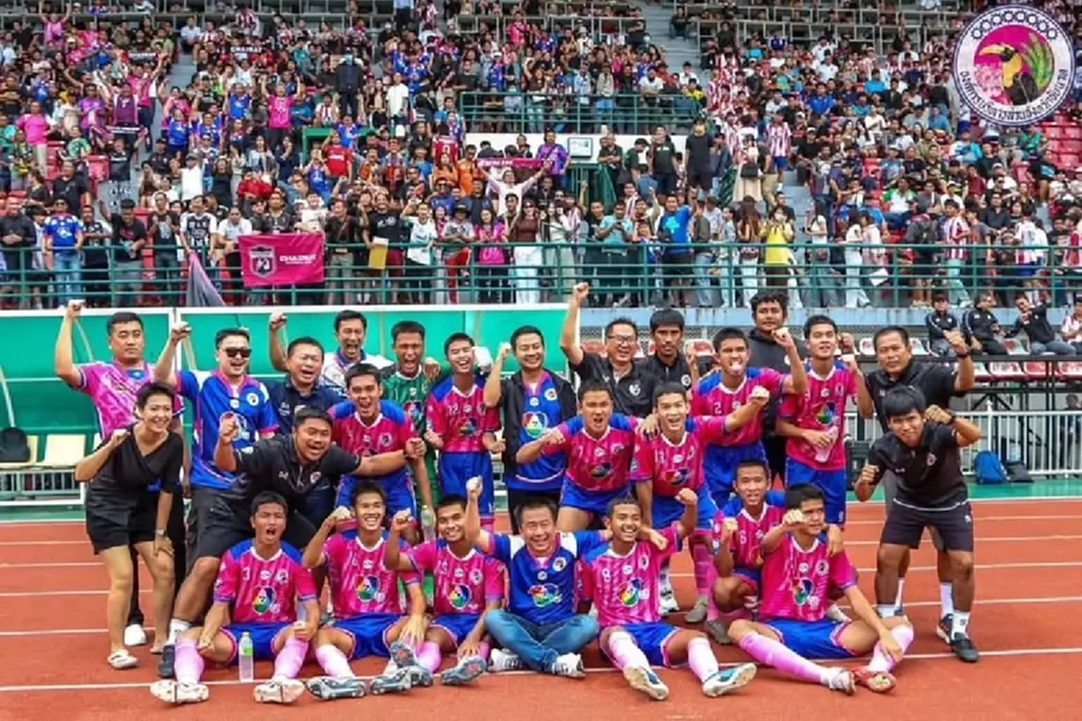 อบจ.ชัยนาท เฉือนชนะ หมอนทองวิทยา 2-1 คว้าแชมป์ฟุตบอล 7 สี