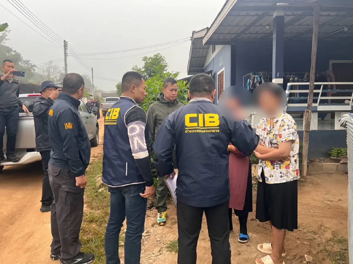 บุกจับต่อหน้าแม่ นกต่อวัยละอ่อนลวงเด็กสาวข้ามชาติ รู้อายุหดหู่