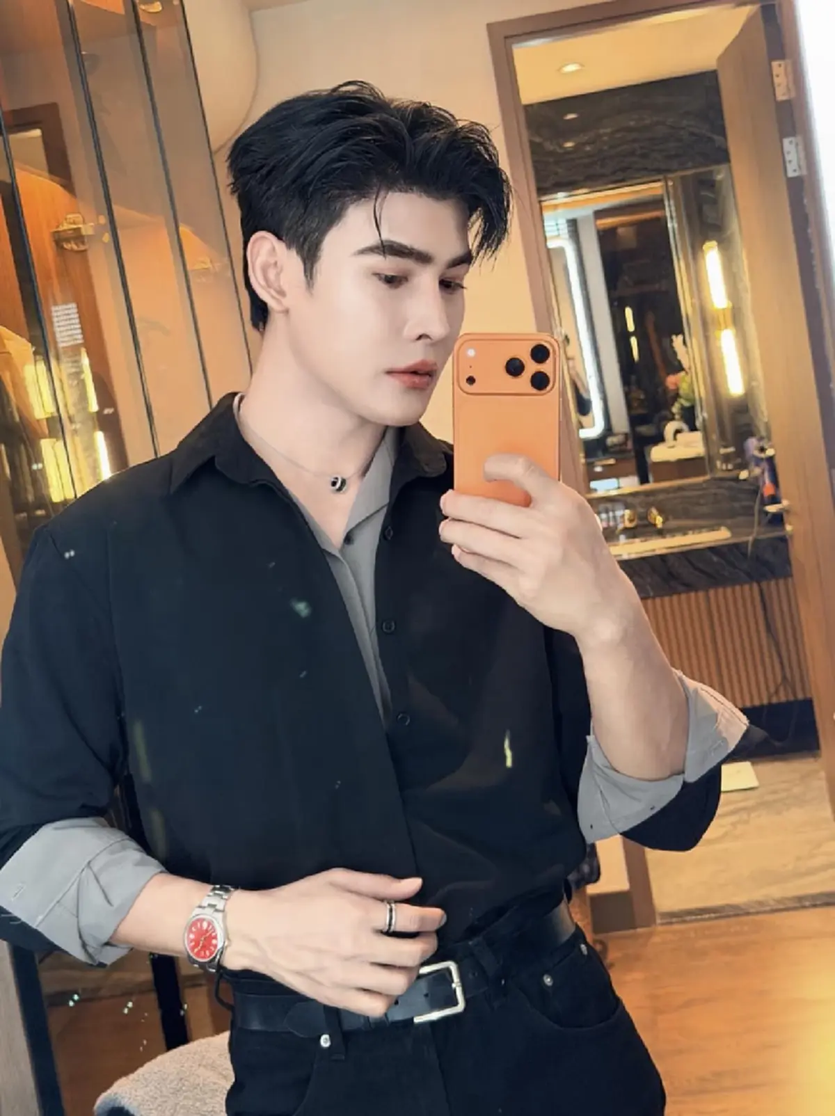 ดราม่าระอุ "ไพลิน" โต้เดือด "ดิว ธีรภัทร" กล่าวหา เปย์เด็ก-ซื้อกิน