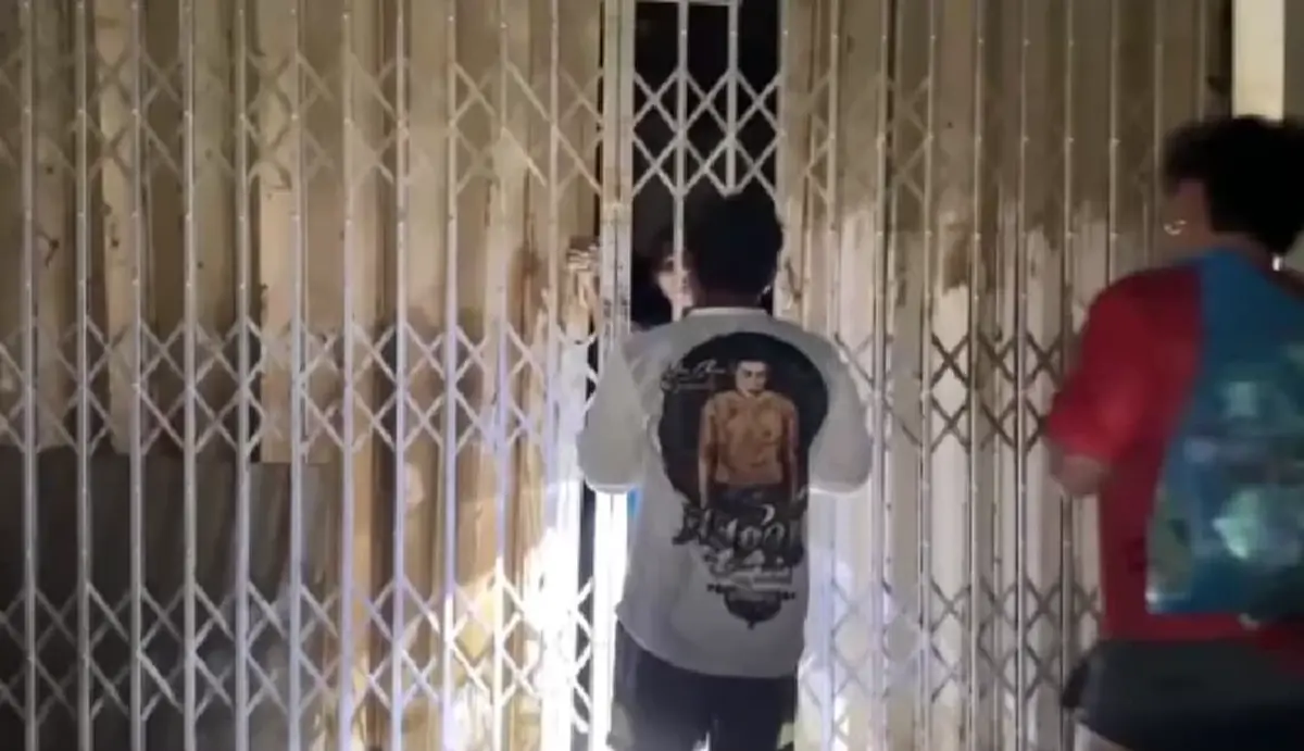 สาวงง ชื่อแม่โผล่ศูนย์อพยพ น้ำท่วมหาดใหญ่ ก่อนตกใจแรงได้ข้อความจากแม่