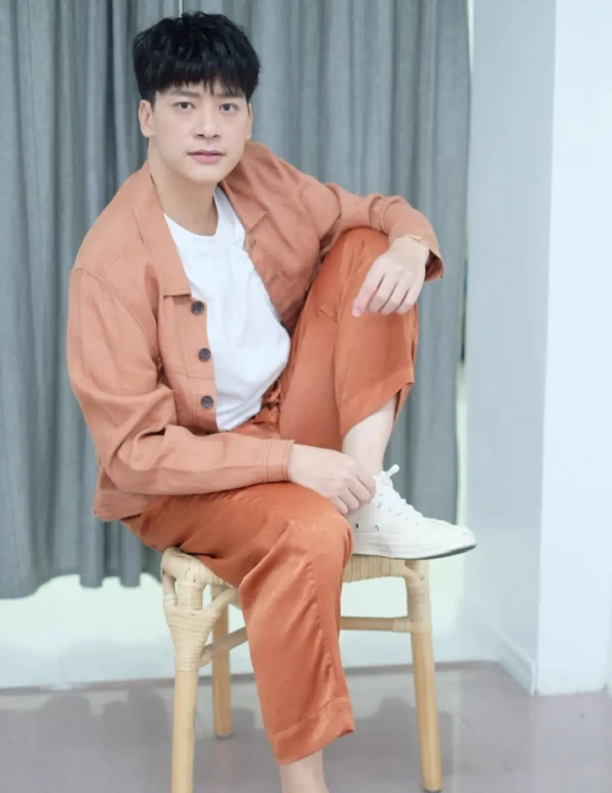 เปิดภาพล่าสุด นักร้องดัง ขวัญใจมหาชน หันหลังเข้าสายบุญเต็มตัว