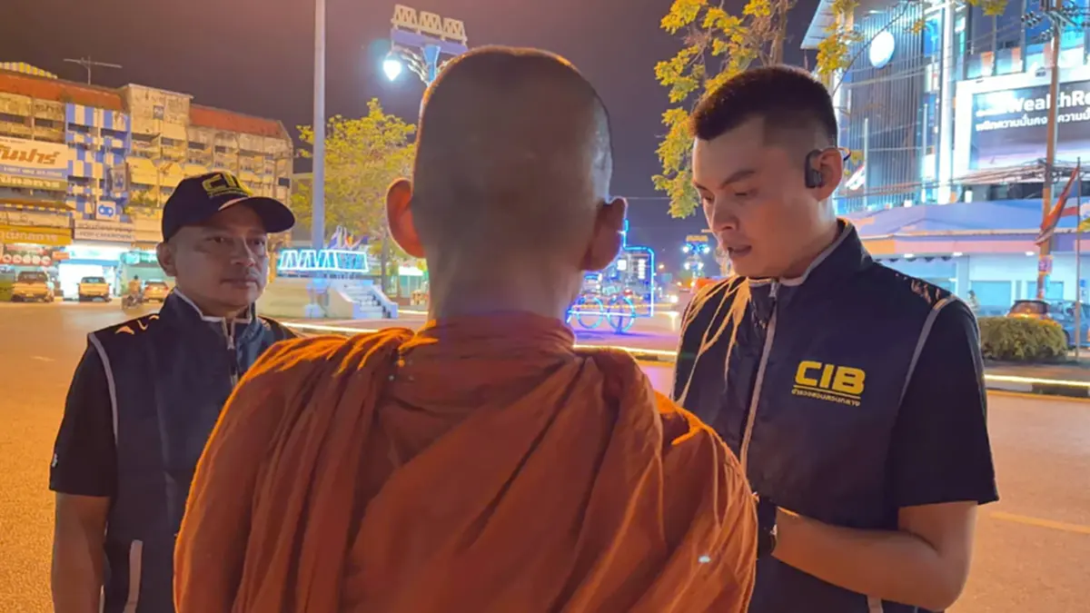 กระชากจีวร หลวงพี่บวชหนีกรรม ห่มผ้าเหลืองหลบคดีกระทำเด็ก