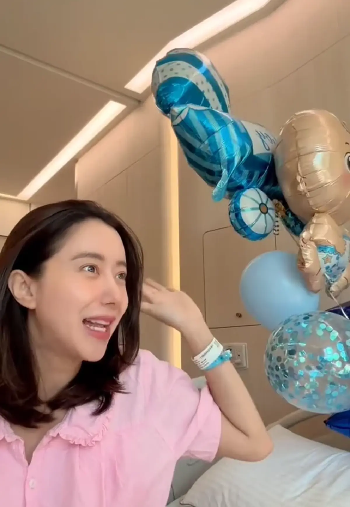 ไอซ์ อภิษฎา เล่านาทีผ่าคลอด โชคดีตัดสินใจถูก พบรกพันคอลูกชาย