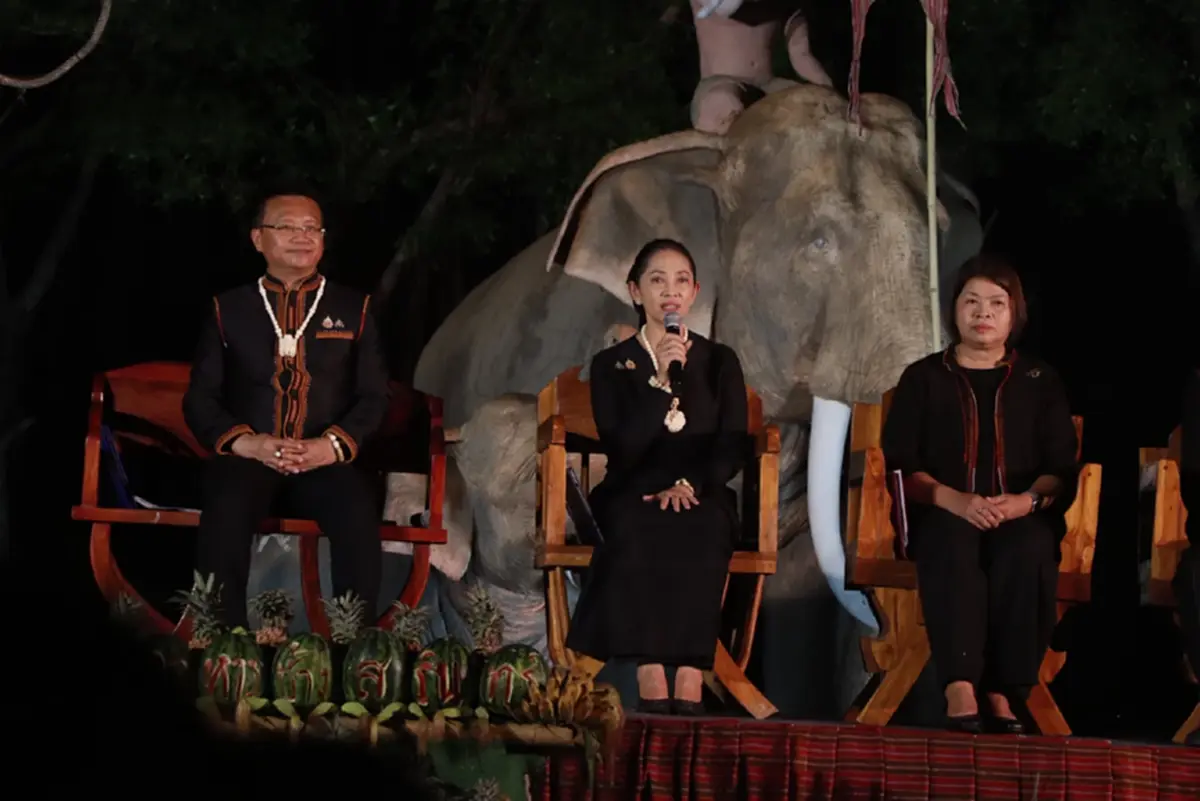 มหัศจรรย์ช้างสุรินทร์ กว่า 300 เชือก ร่วมถวายอาลัยแม่ของแผ่นดิน