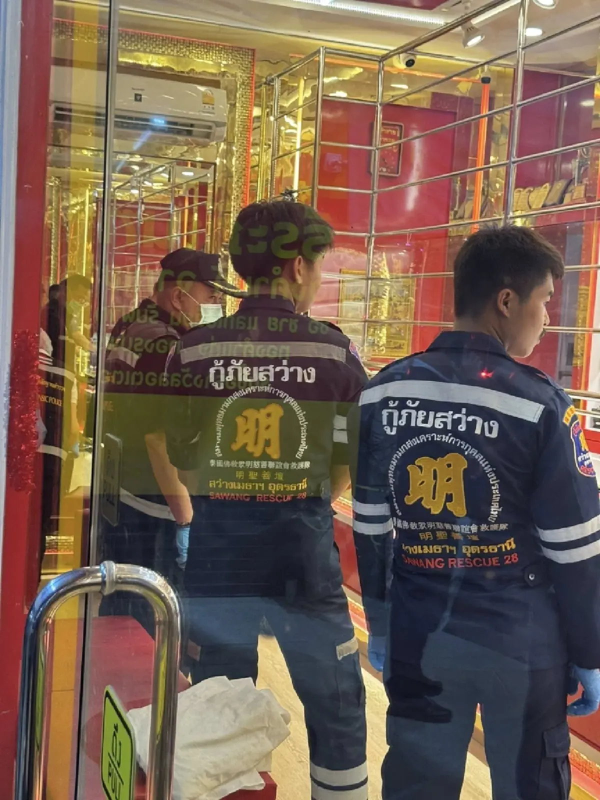 เจ้าของร้านฮึดสู้ คนร้ายบุกปล้น ก่อนโจรตัดสินใจทำสิ่งไม่คาดคิด