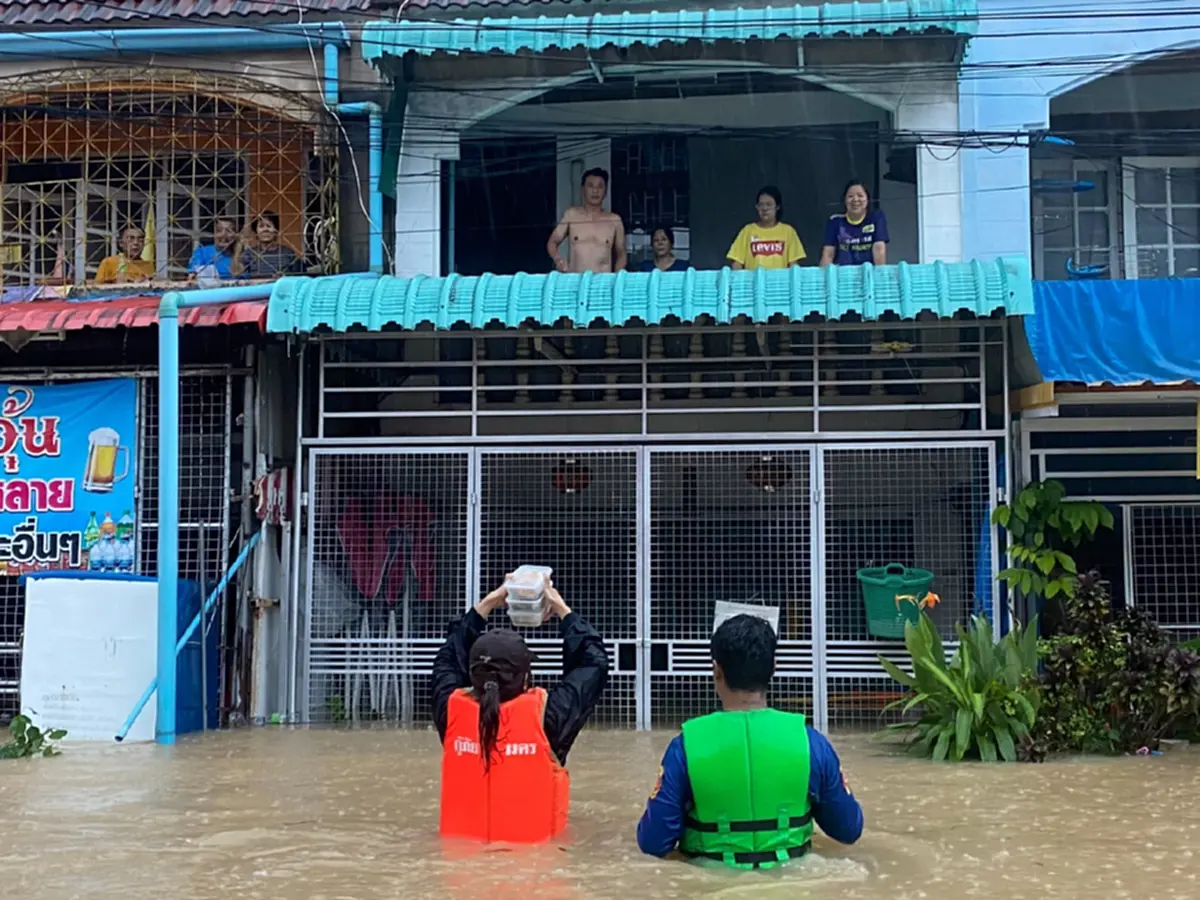 พรรคประชาชน ขอโพสต์ตรง ๆ ถึง รัฐบาล เรื่อง น้ำท่วมใต้ ล่าสุด 