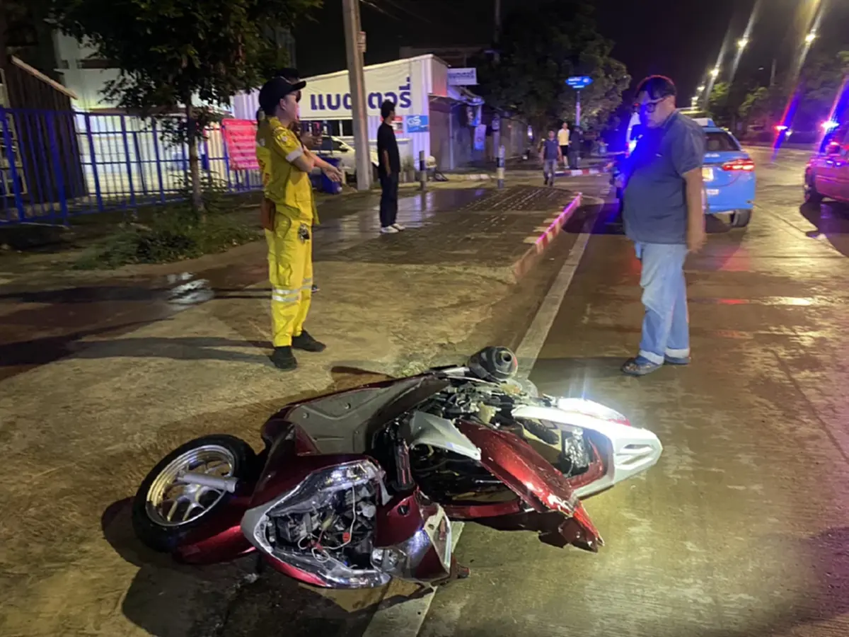 แม่ร่ำไห้ หนุ่ม 17 บิดจยย.ล้มคว่ำดับ หลังประลองความเร็วกับเพื่อน