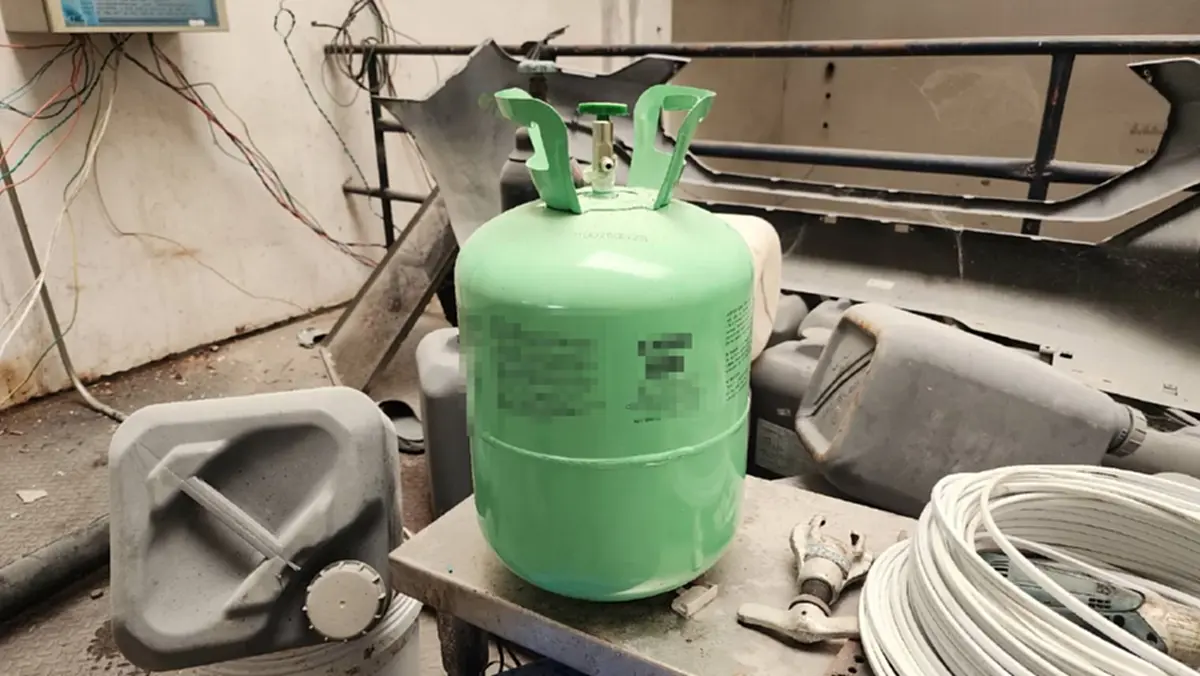 สลด คาดสาเหตุถังน้ำยาแอร์บึ้ม หนุ่มโรงงานเสียชีวิตคาที่