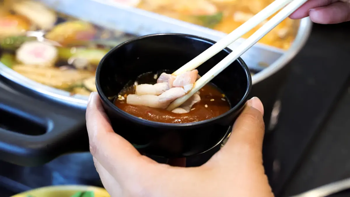 อร่อยแต่ต้องระวัง! น้ำจิ้มถ้วยเดียว โซเดียมทะลุ 2,600 มก.