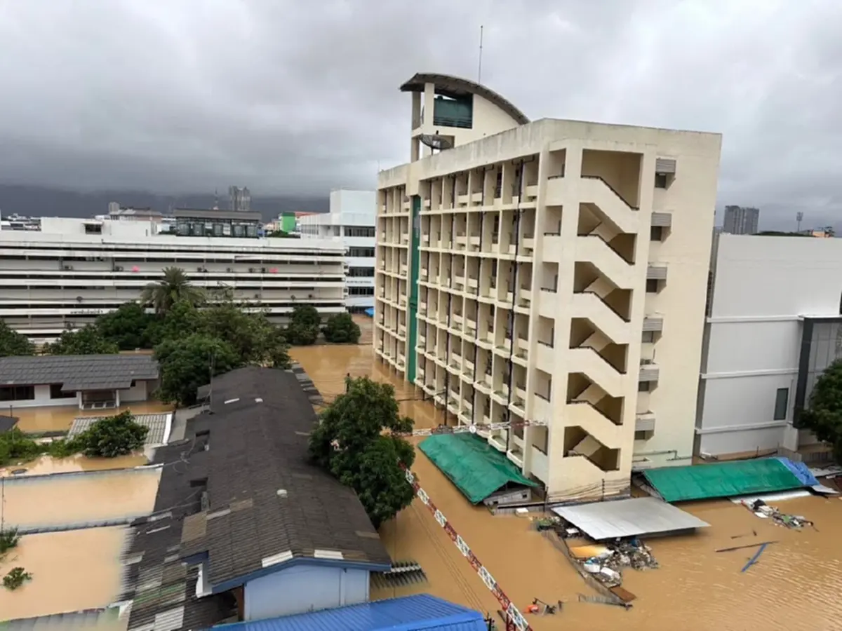 เพจดังจับโป๊ะ สธ. โพสต์มอบข้าว 1 พันกล่อง โต้ รพ.หาดใหญ่ ขาดอาหาร