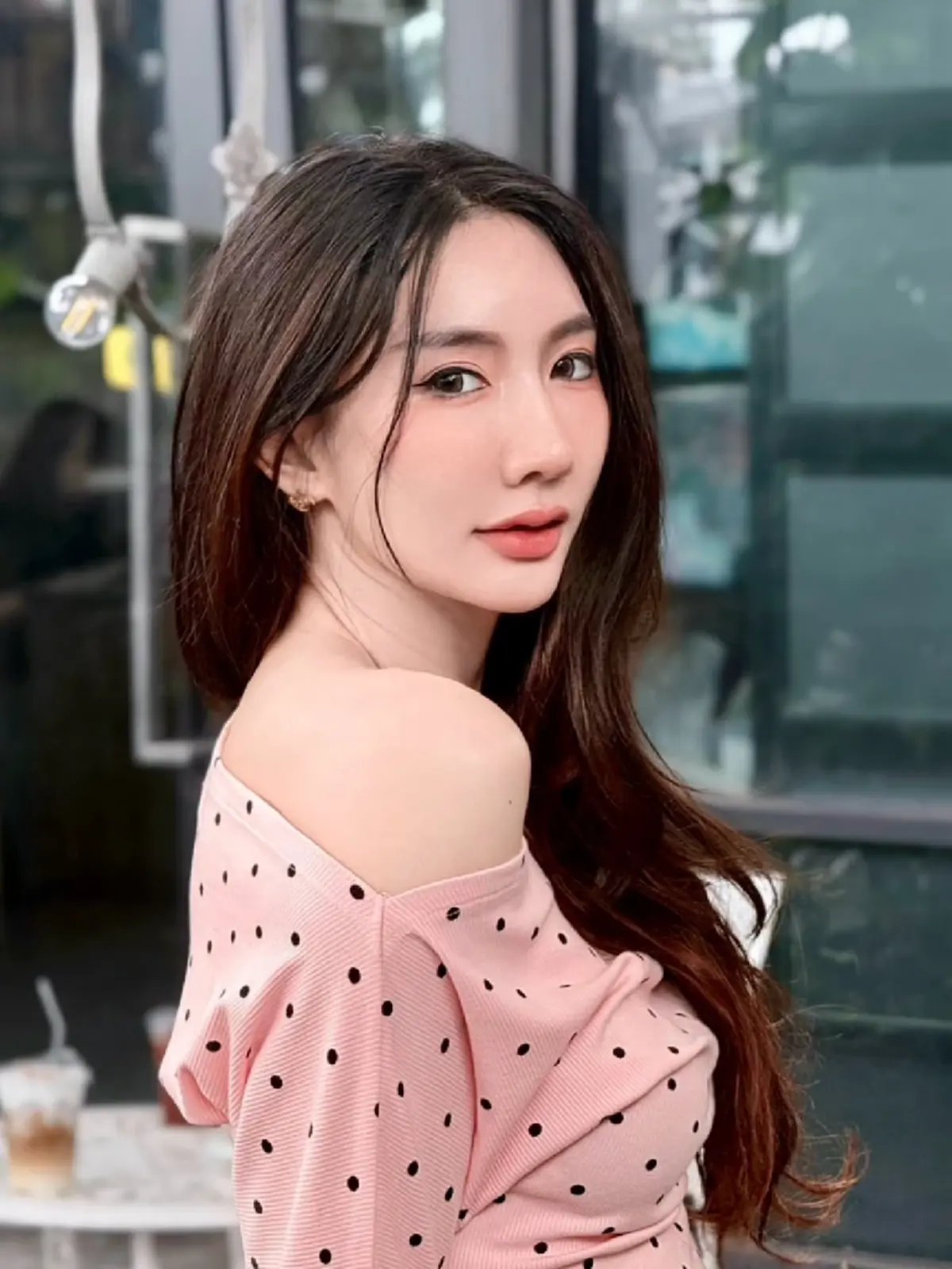 เกิดอะไรขึ้น นักร้องดัง ลั่นฝาก ถึง ป้า ๆ ลุง ๆ รุ่นเก่า แบบตรง ๆ 