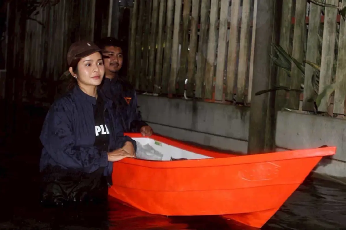 ไอซ์ รักชนก ลั่นตอบชัด ๆ หลังเจอถาม น้ำท่วมใต้ พรรคประชาชนไปไหน