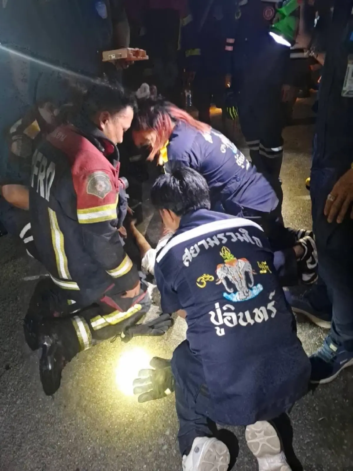 เกิดเหตุไฟไหม้บ้านเรือนประชาชน ภายในซอยพหลโยธิน 63 เมื่อคืนวาน