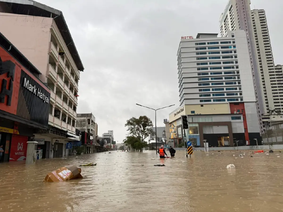 "นายกแป้น" เสียงสั่นพูดถึงชาวหาดใหญ่ แจงชัดปม "เอาอยู่" คืออะไร