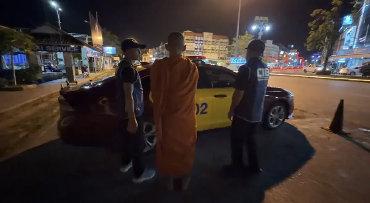 กระชากจีวร หลวงพี่บวชหนีกรรม ห่มผ้าเหลืองหลบคดีกระทำเด็ก