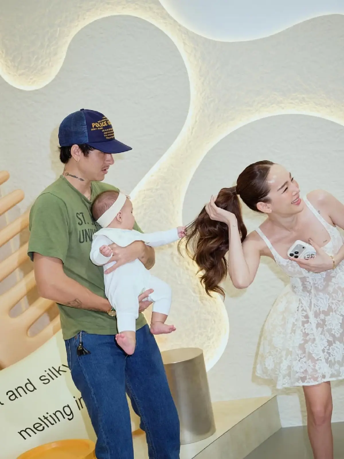 “ปุ้มปุ้ย พรรณทิพา” เปิดตัวลูกสาว “น้องวานิลา” ครั้งแรกในงานใหญ่