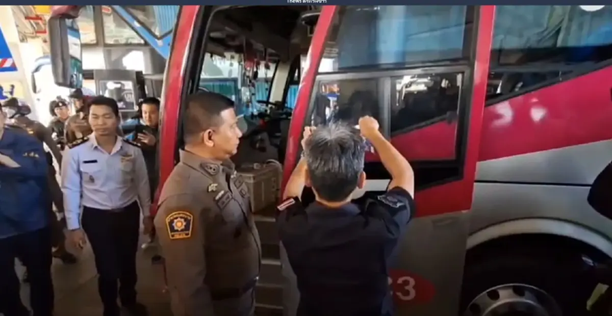 สุ่มตรวจปัสสาวะโชเฟอร์รถโดยสาร บขส. เข้มความปลอดภัยช่วงปีใหม่