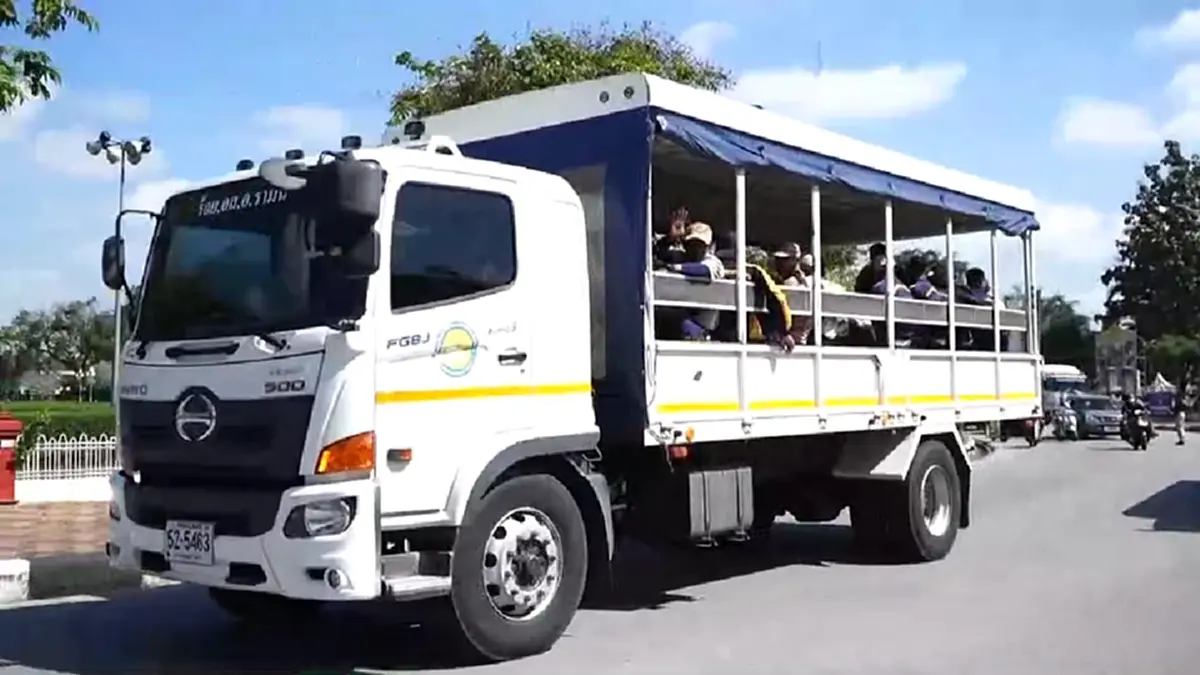 ส่งกำลังเสริม ยะลานำ อส.  สนับสนุนภารกิจฟื้นฟูหาดใหญ่หลังน้ำท่วม