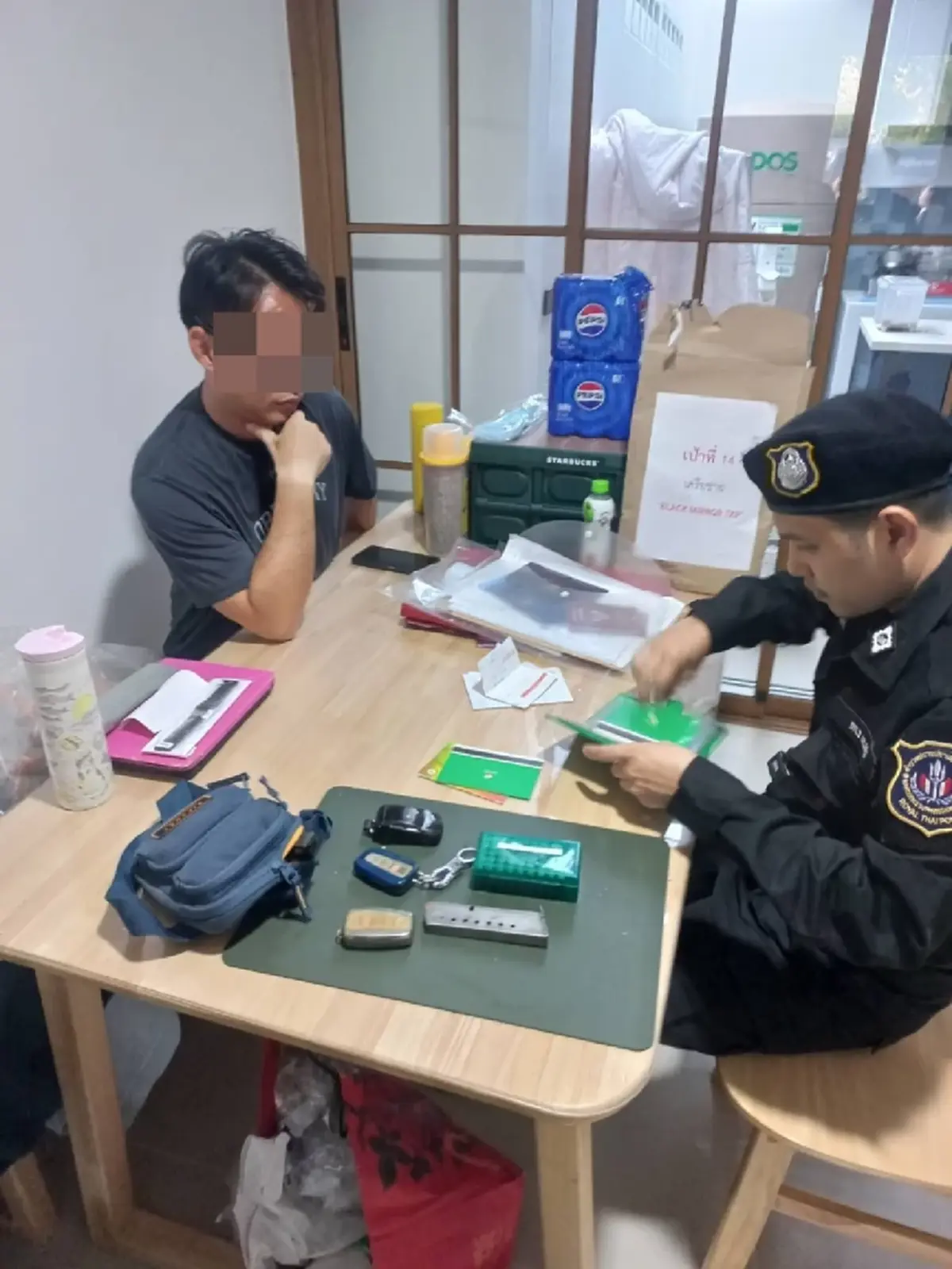 นาทีคุมตัว ผู้สมัคร"สส.พรรคประชาชน" เจ้าตัว กล่าวสั้นๆ