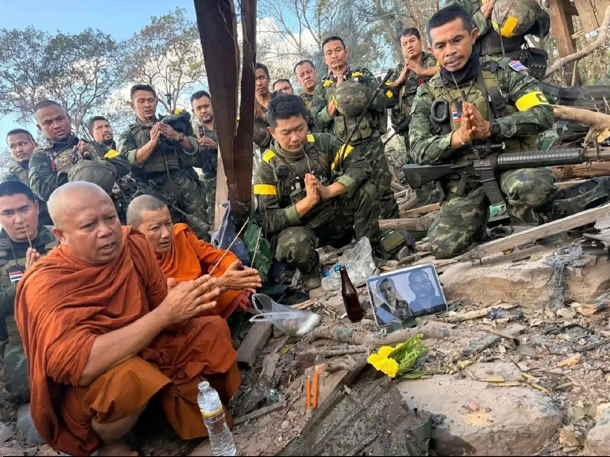 เปิดภาพพิธีอัญเชิญดวงวิญญาณ 2 วีรบุรุษเนิน 350 กลับสู่มาตุภูมิ