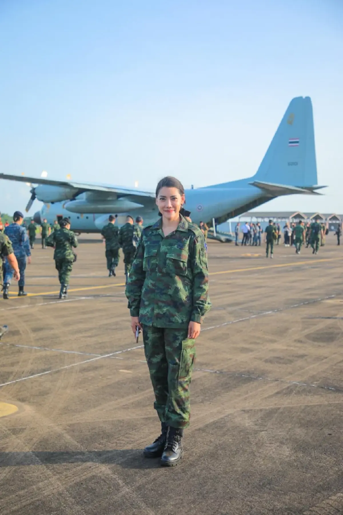 “ผู้พันชมพู่” ทหารหญิงดาวเด่น จนหนุ่ม กรรชัยเสียอาการ