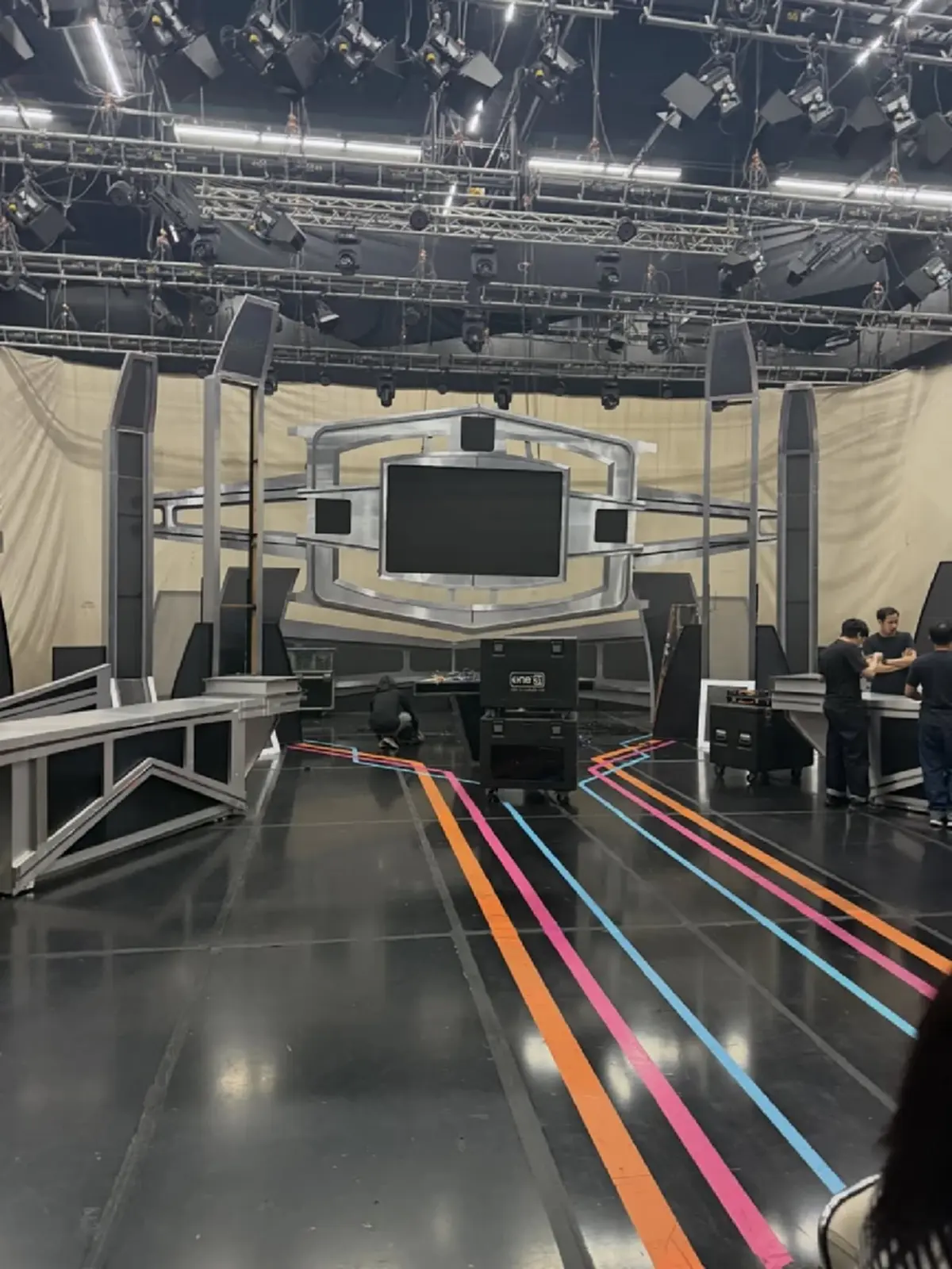 แฟนๆ ใจหาย เกลือ กิตติ โพสต์อำลา ถ่ายรายการดังเทปสุดท้าย