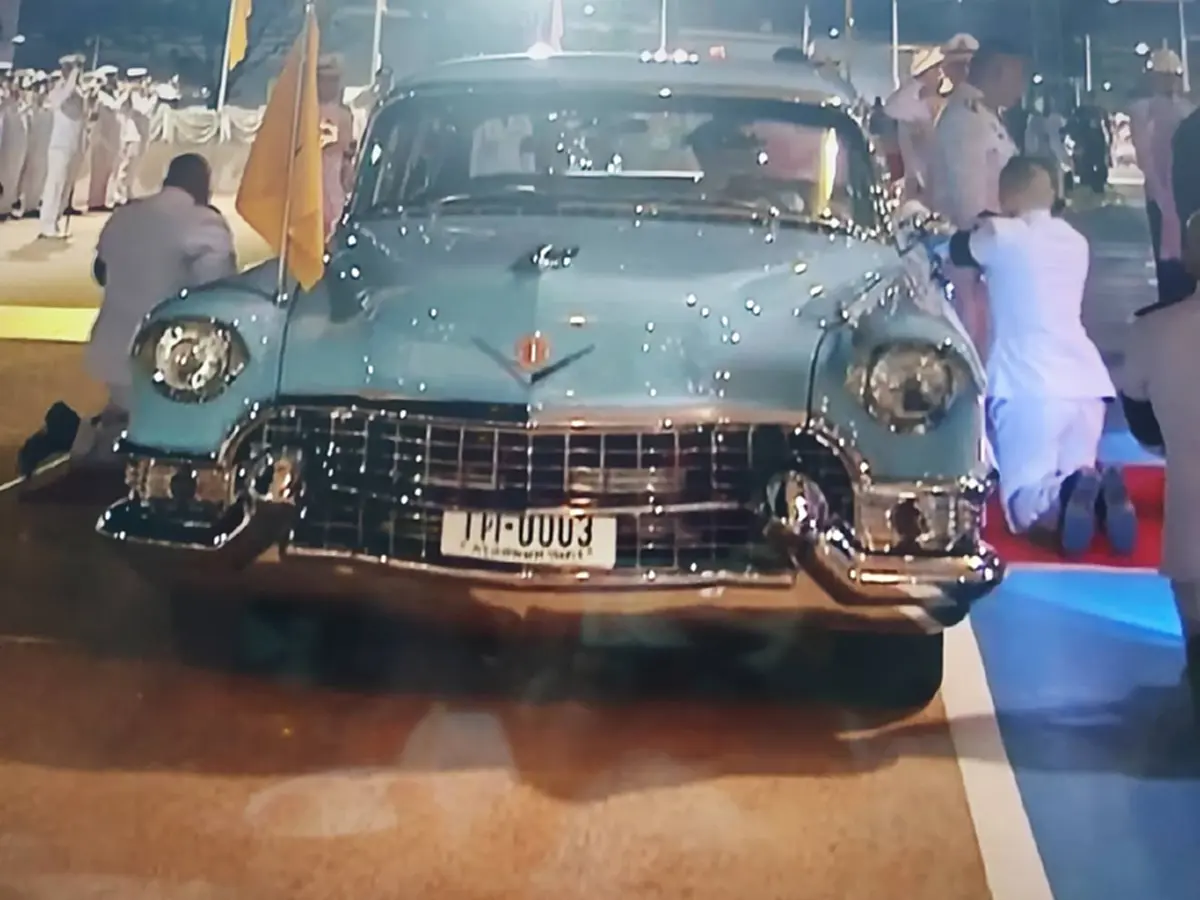 ทะเบียนรถยนต์พระที่นั่ง ในหลวง - พระราชินี เสด็จพิธีเปิดซีเกมส์