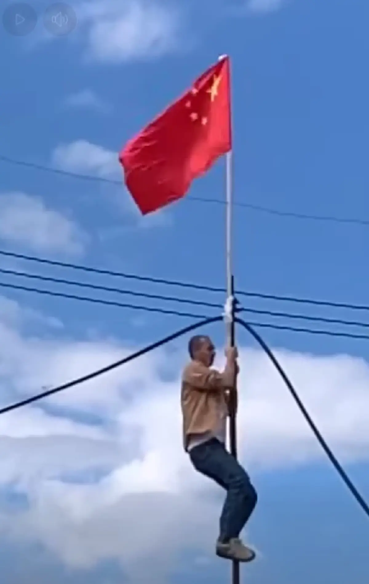 เปิดคลิป"แก๊งสแกมเมอร์"ปีนเสา ชักธงชาติจีนส่งสัญญาณถึงไทย