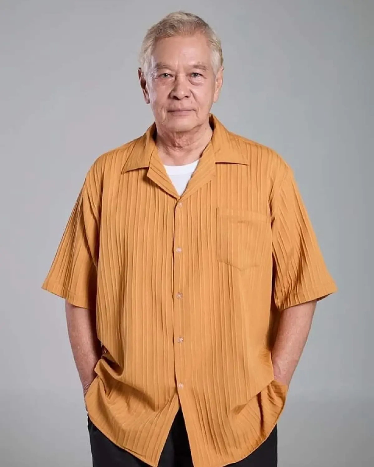 จำได้ไหม? ภาพนักแสดงรุ่นใหญ่ วัย 76 ปี ยังหล่อไม่เปลี่ยน