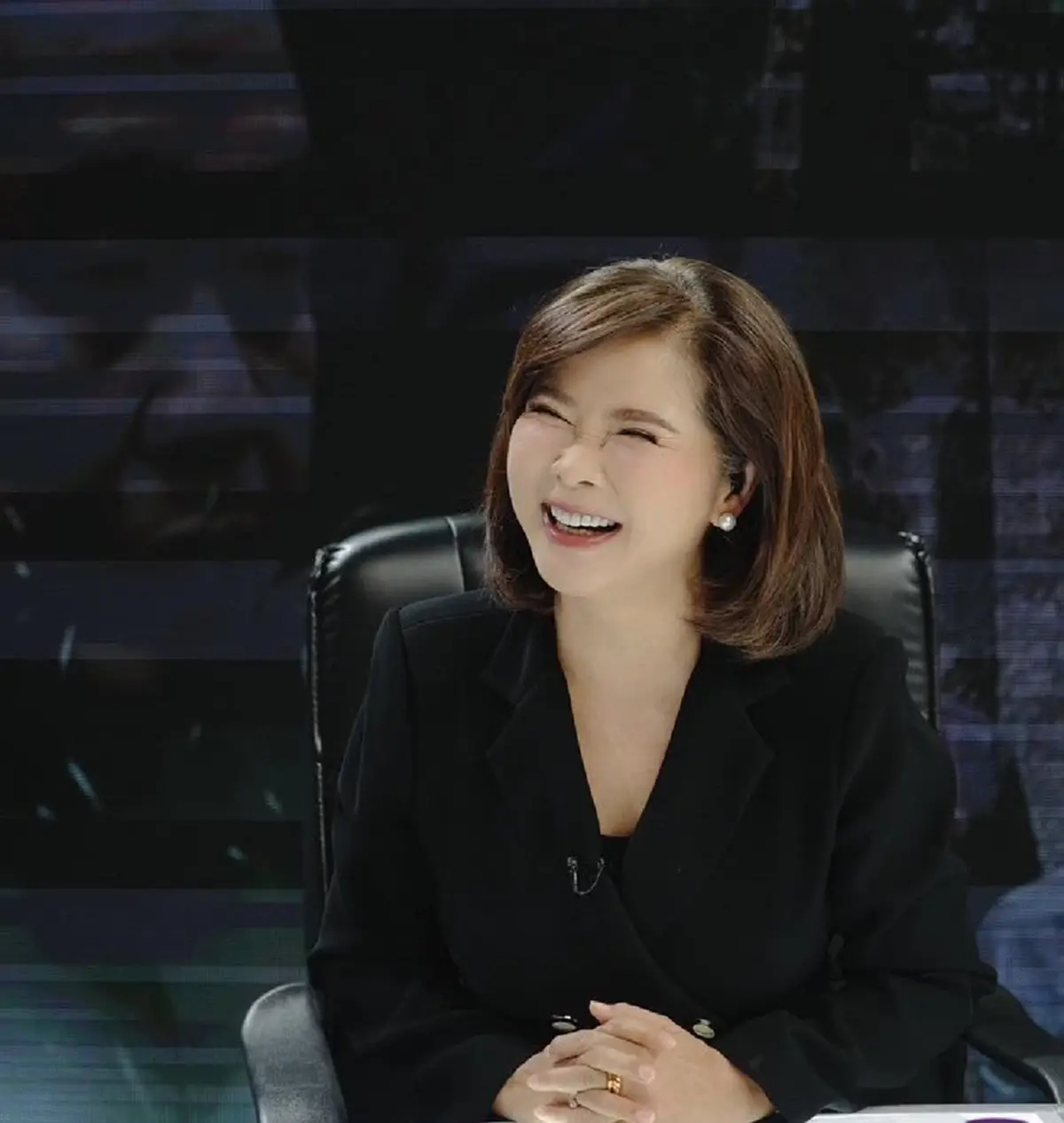 ฮือฮา "ต๊ะ นารากร" สวมเสื้อประชาธิปัตย์ ลุยชิง สส.เชียงใหม่