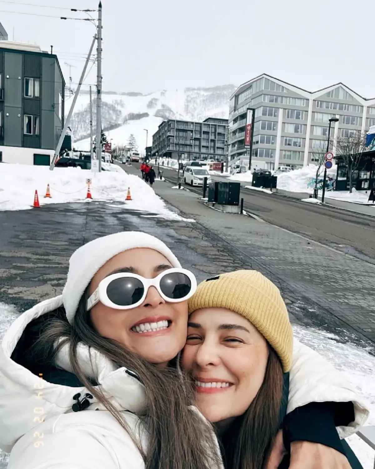 \"แอน อลิชา\" โพสต์ทันที หลังรู้ข่าวเพื่อนรัก นานา ไรบีนา ถูกบุกจับ