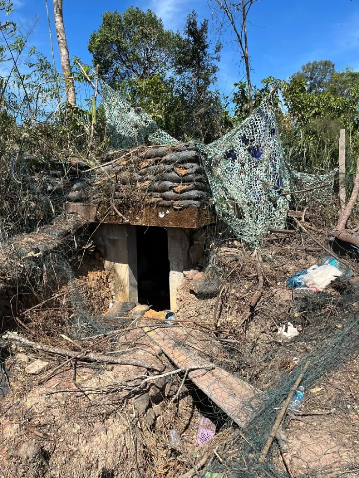 กองทัพเรือบุกค้นฐานเขมร เจอหลักฐานน่าตกใจ เจตนาร้ายโจ่งแจ้ง