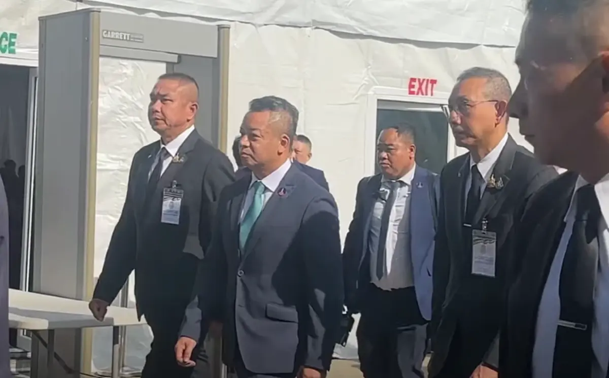 มาแล้ว เตีย เซ็ยฮา นำทีมชุดใหญ่ข้ามแดนประชุม GBC เจรจาหยุดยิง