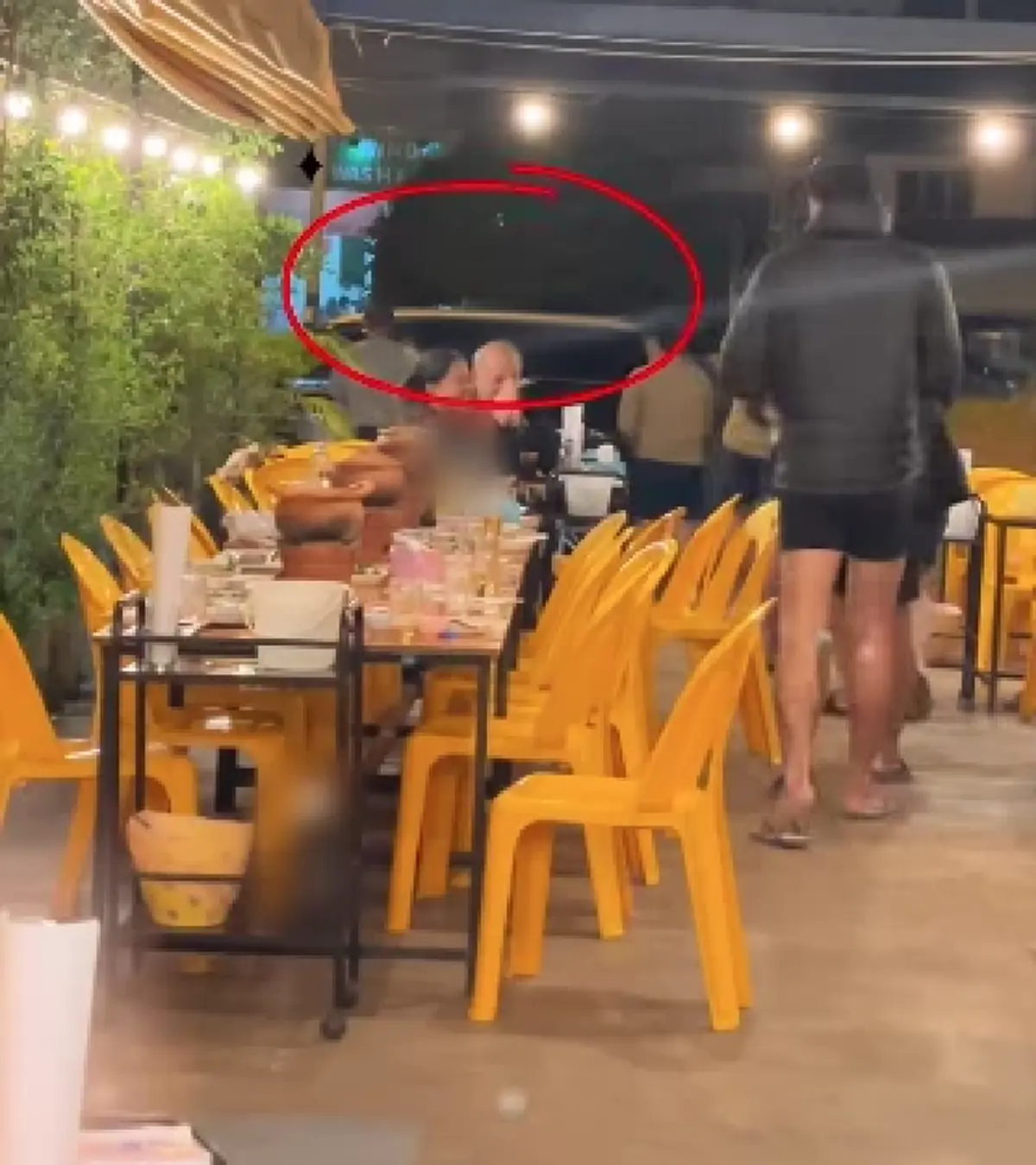 เยอะมาก เจ้าของร้านเผยจำนวนเงิน คุณหมอเลี้ยงข้าวทหาร 17 นาย