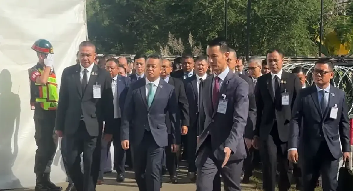 มาแล้ว เตีย เซ็ยฮา นำทีมชุดใหญ่ข้ามแดนประชุม GBC เจรจาหยุดยิง