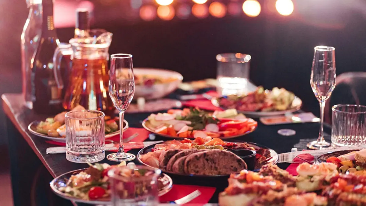  เปิดสูตรแก้แฮงหลังปาร์ตี้ปีใหม่ ฟื้นร่างไว ลดมึนหัวแบบได้ผล