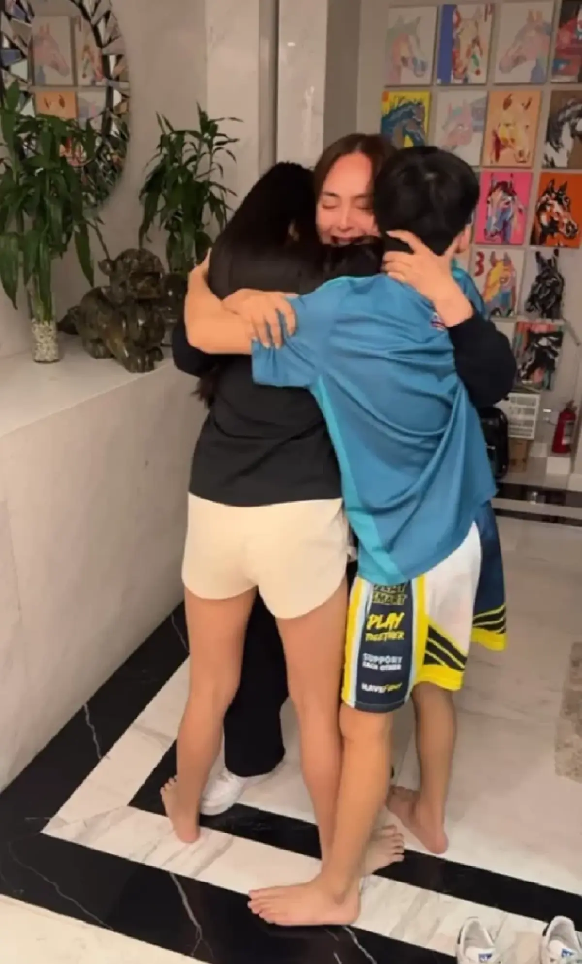 น้องสาวนานา ไรบีนา แชร์คำคมสะดุดใจ สะกิดประเด็น เงินมันคม