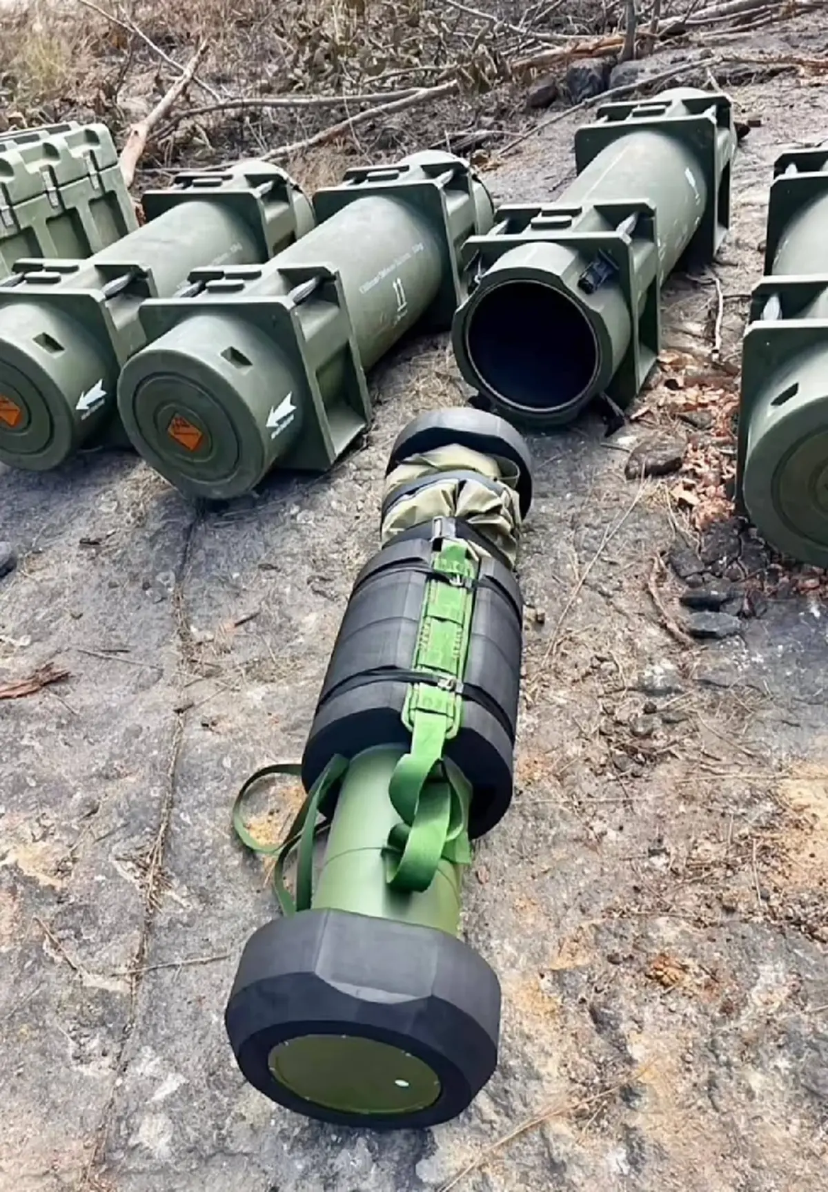 เรื่องใหญ่ ทหารไทยยึด"GAM-102"จรวดต่อสู้รถถังของจีน บนเนิน 500