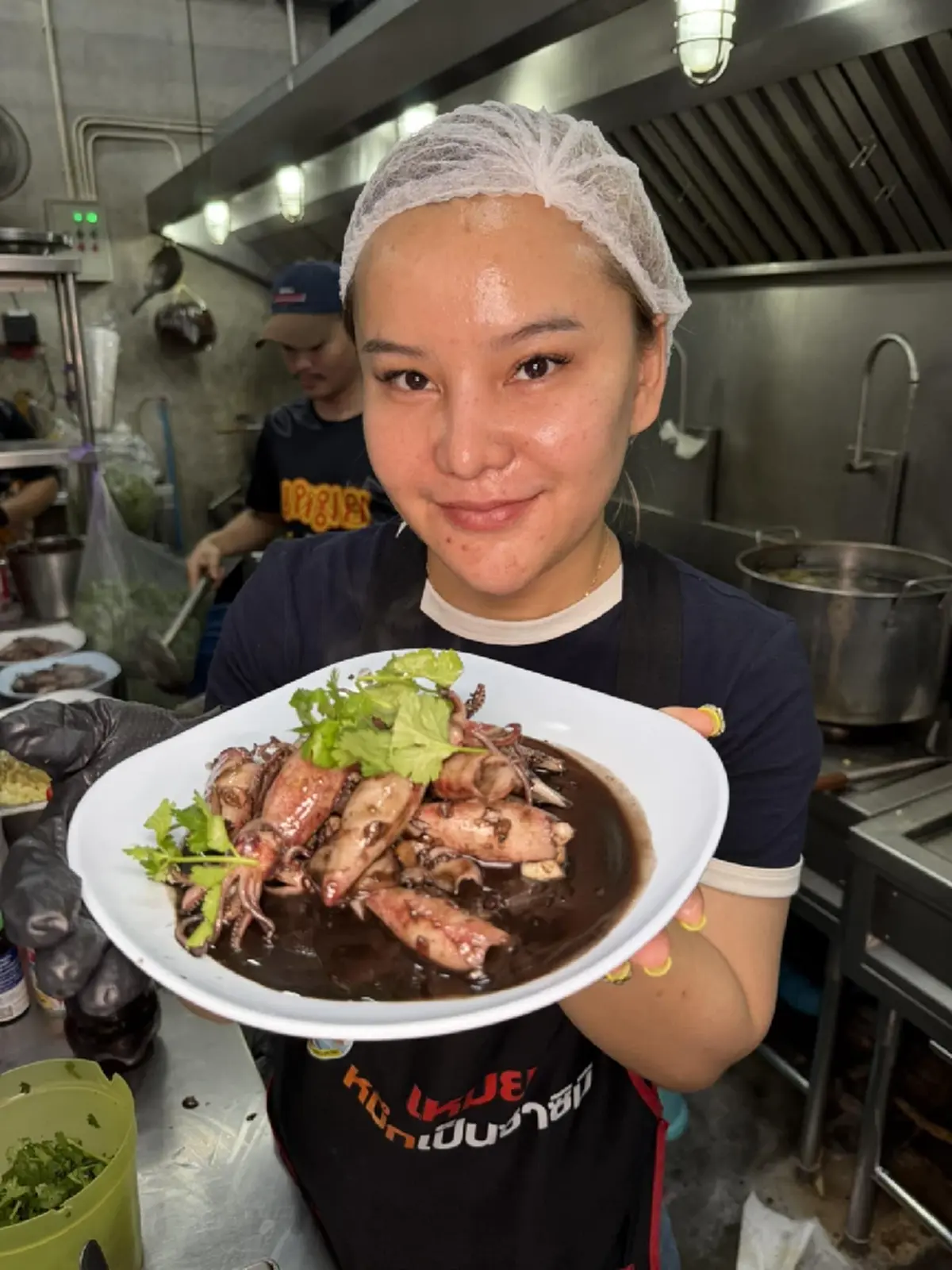 ดราม่าร้านดัง แฉสามีแอบแซ่บ พนง.วัย 40 เปิดพฤติกรรมเห็นคาร้าน