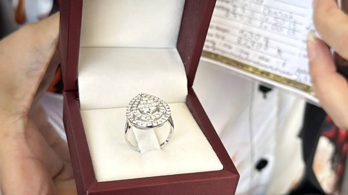 แห่ร้องกองปราบฯ เหยื่อแม่ค้าออนไลน์ไลฟ์สดขายเพชร สูญเงินกว่า 5 ล้านบาท