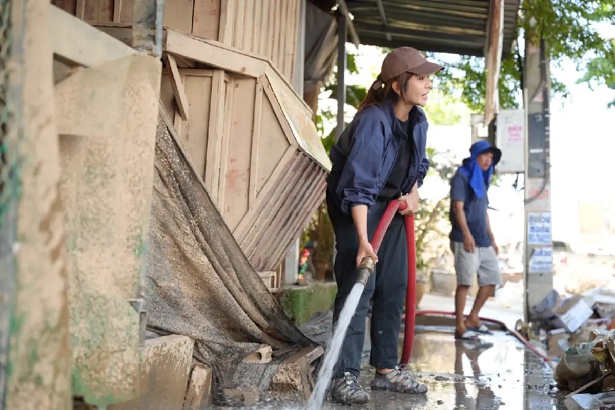 สส.ลิซ่า ตัดสินใจโพสต์ล่าสุด ขอให้ พี่น้องประชาชนอ่านให้จบ
