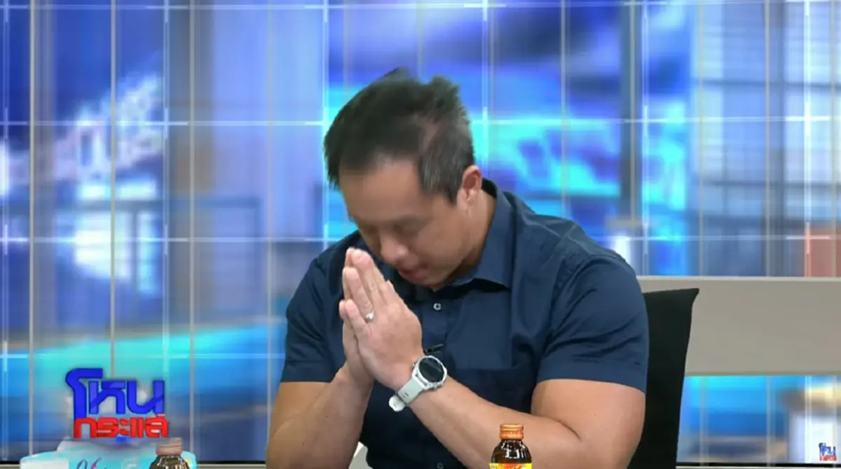 "โค้ชกล้ามโต" ยกมือไหว้ แม่ด.ช. 9 ขวบ หลังไปก่อเหตุกับลูกเขา