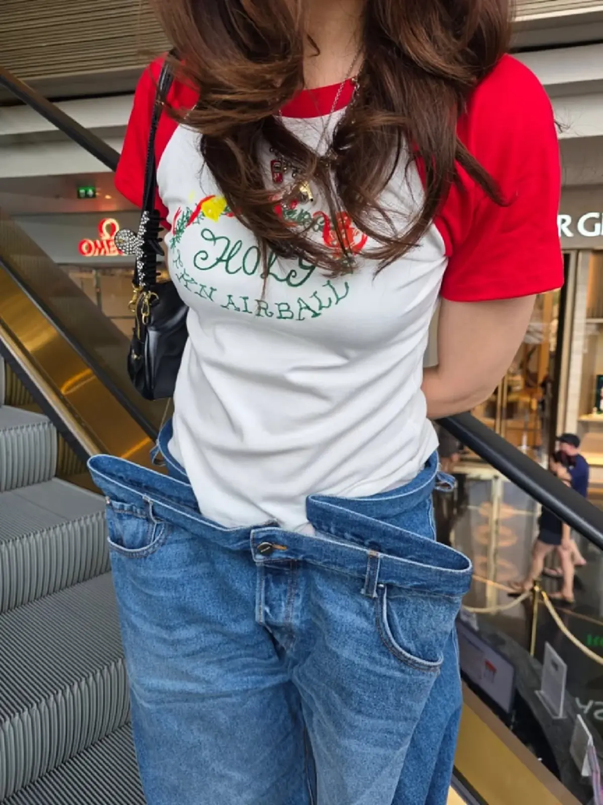 แม่ก็คือแม่! “ชมพู่ อารยา” พิสูจน์ความเป็นแฟชั่นนิสต้า  